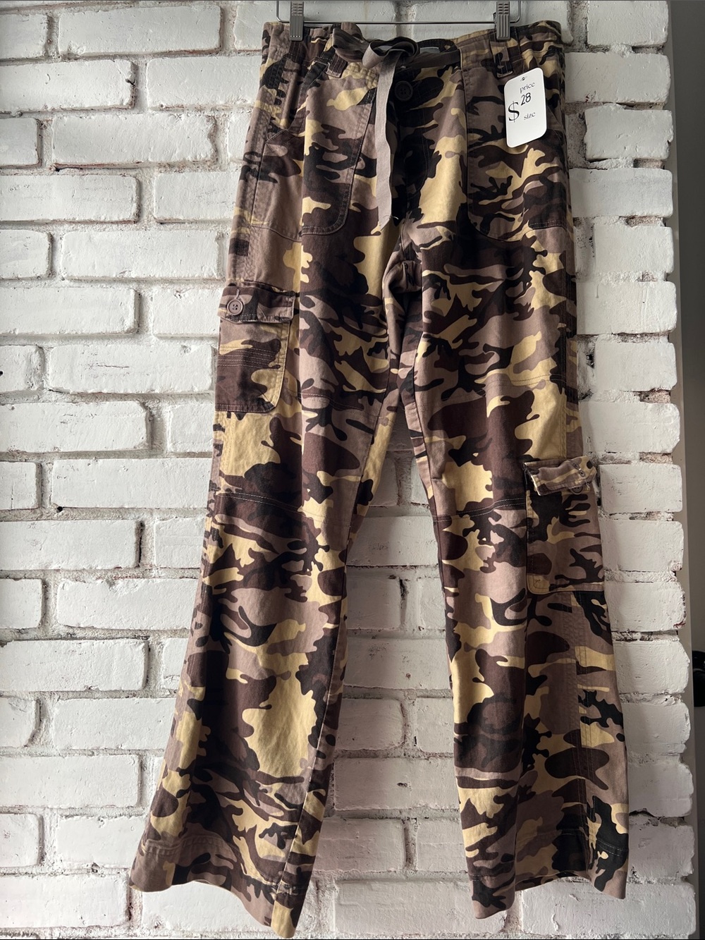 Mid rise button up Women's Camo Cargo Joggers Brown/Olive drawstring leg